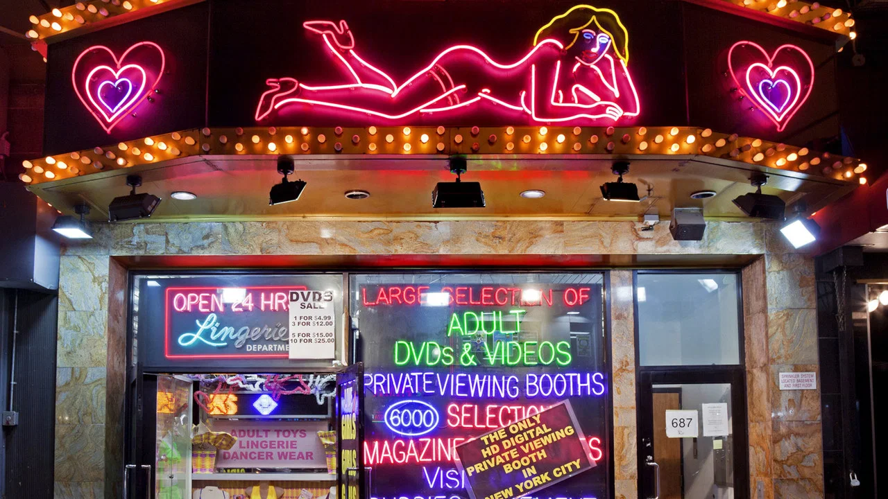 Neon - 剧照
