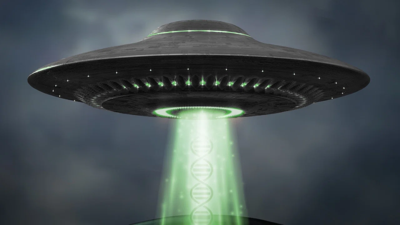 In Plain Sight: The Intelligence Community and UFOs - 剧照
