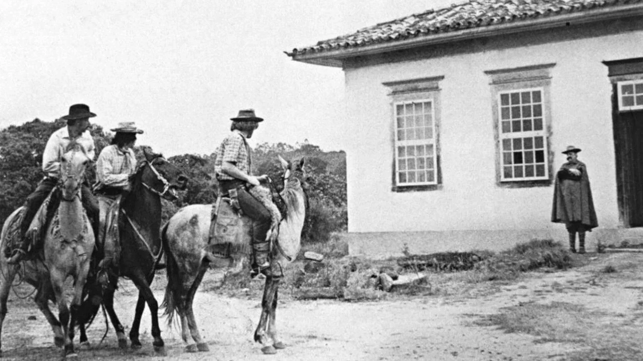 A Heran&ccedil;a - 剧照