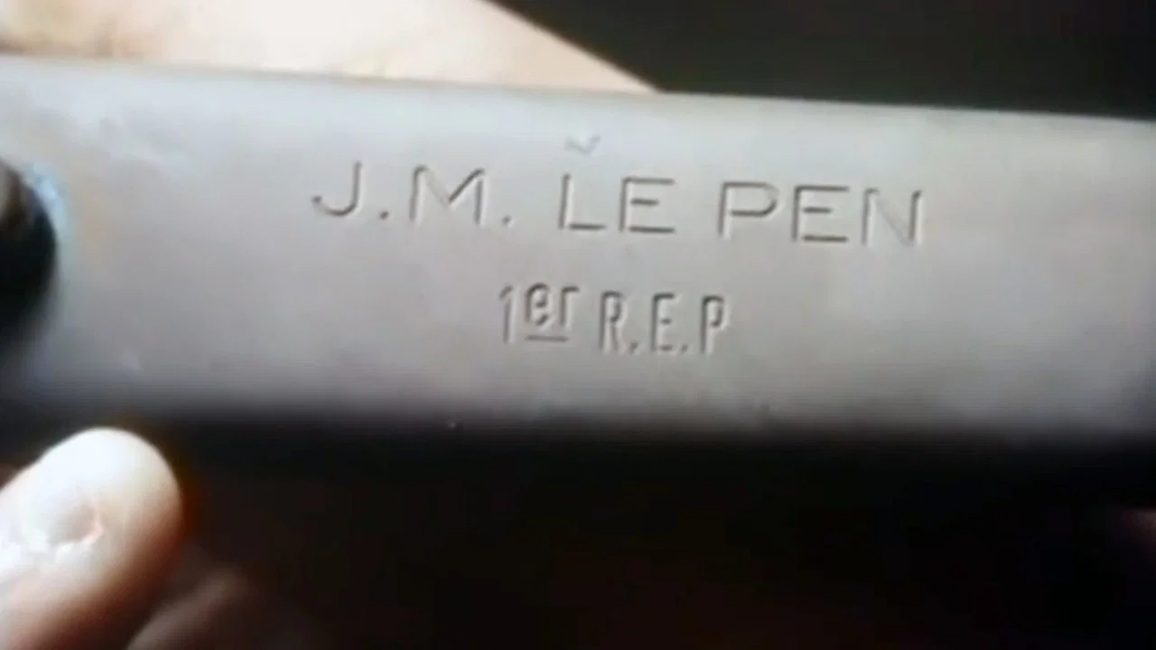 &Agrave; Propos De... L'autre D&eacute;tail - 剧照