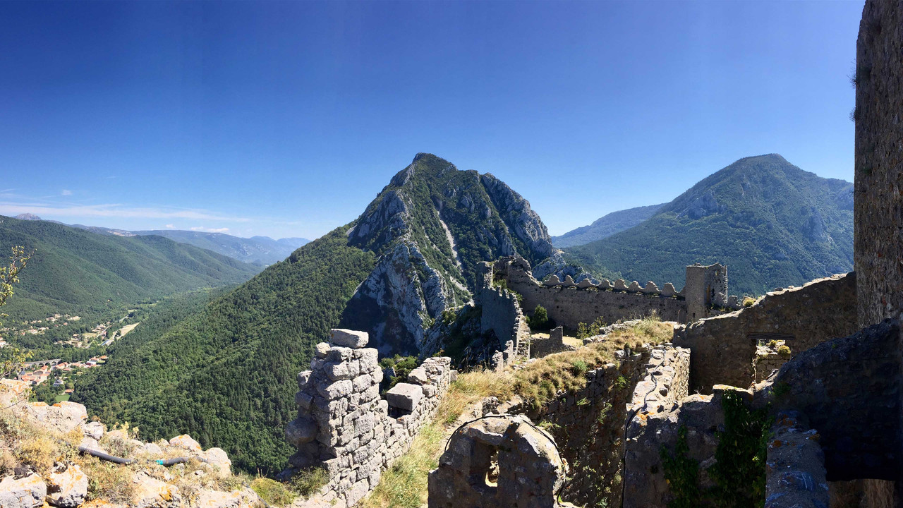 The Glorious Story of Castles - 剧照