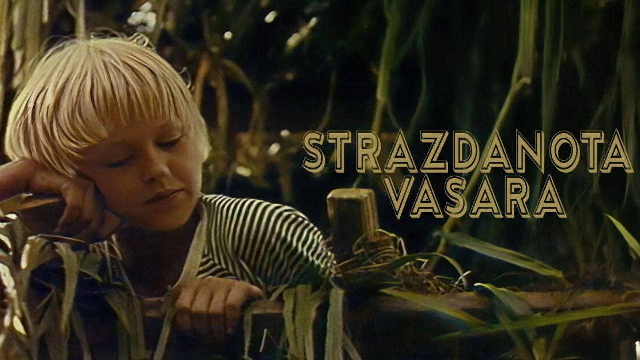 Strazdanota vasara - 剧照