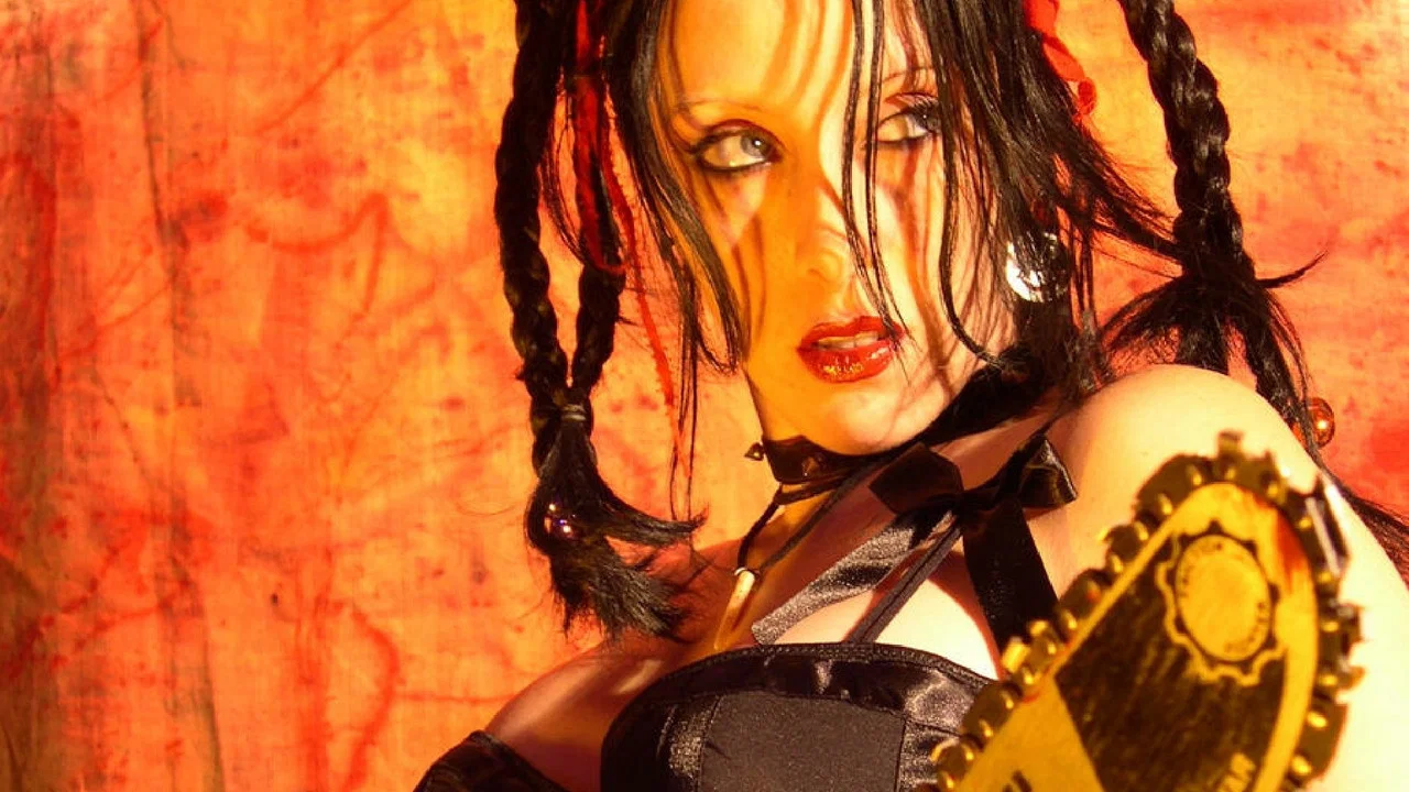 Chainsaw Sally - 剧照