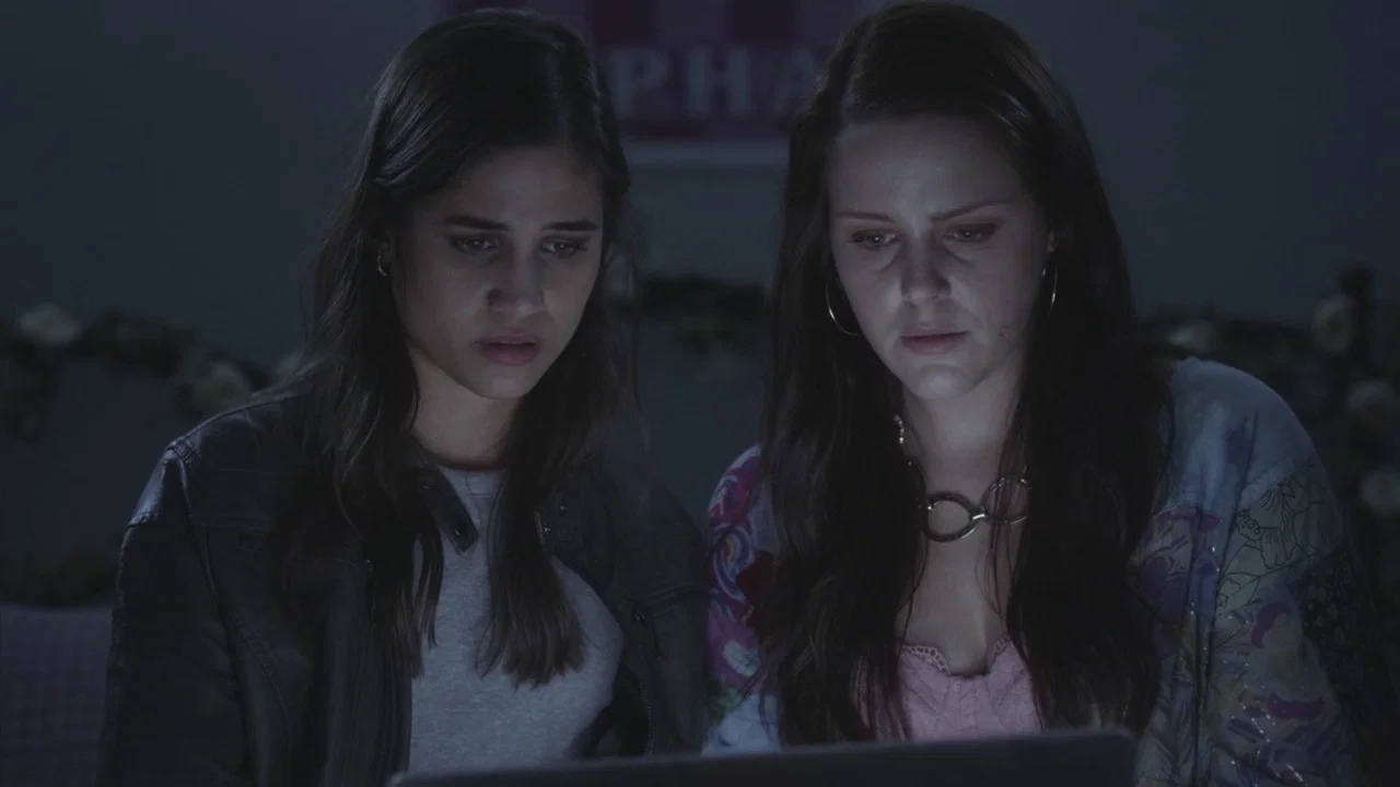 Secrets in the Sisterhood - 剧照
