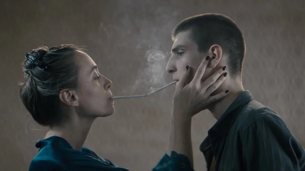 看着我 - 剧照