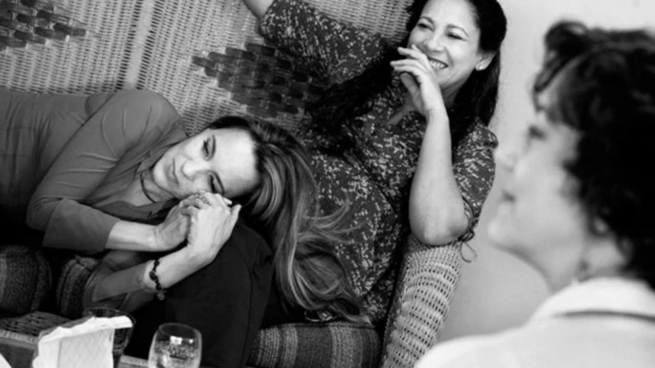 &iquest;Por qu&eacute; lloran mis amigas? - 剧照