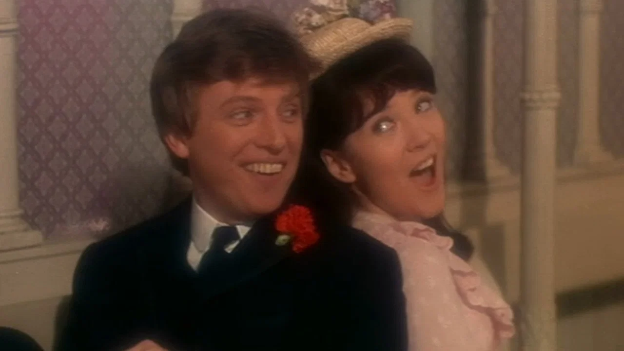 Half a Sixpence - 剧照