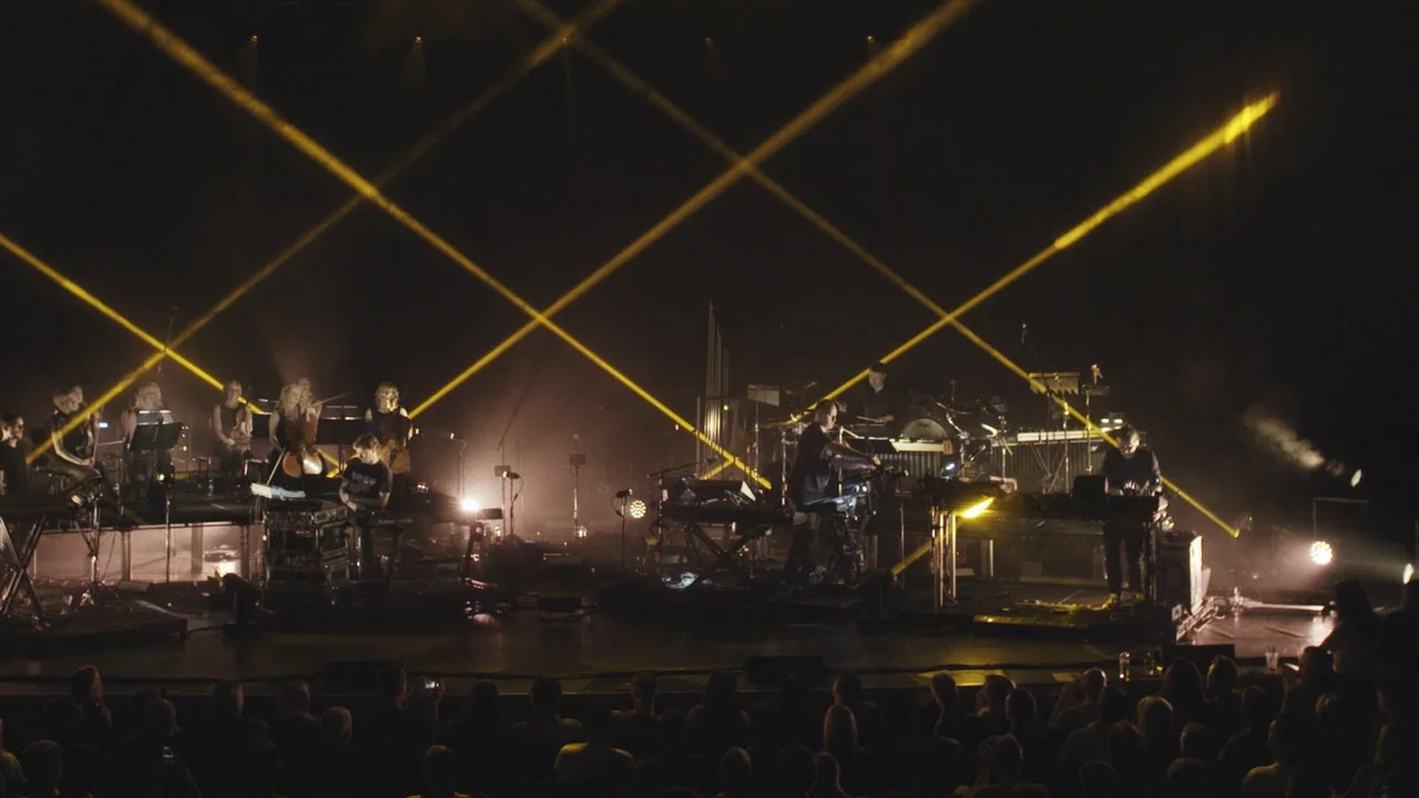 Sasha : re-Fracted : Live - 剧照