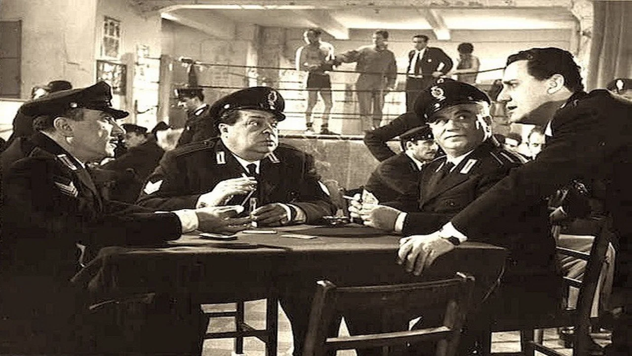 Guardia, guardia scelta, brigadiere e maresciallo - 剧照