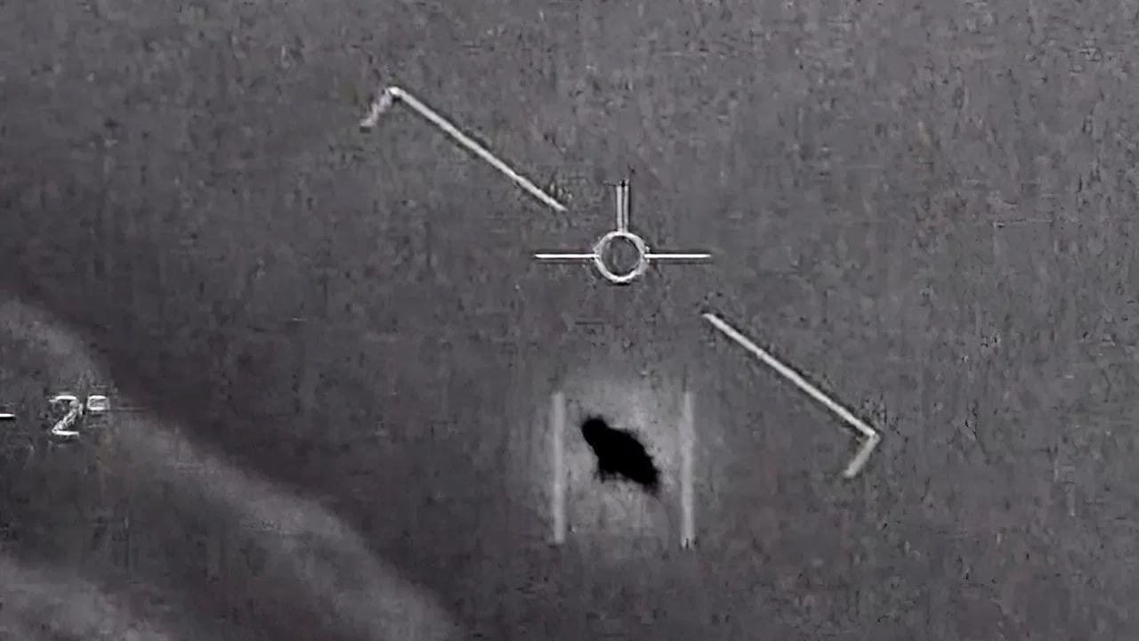 UAP: Unidentified Aerial Phenomena - 剧照