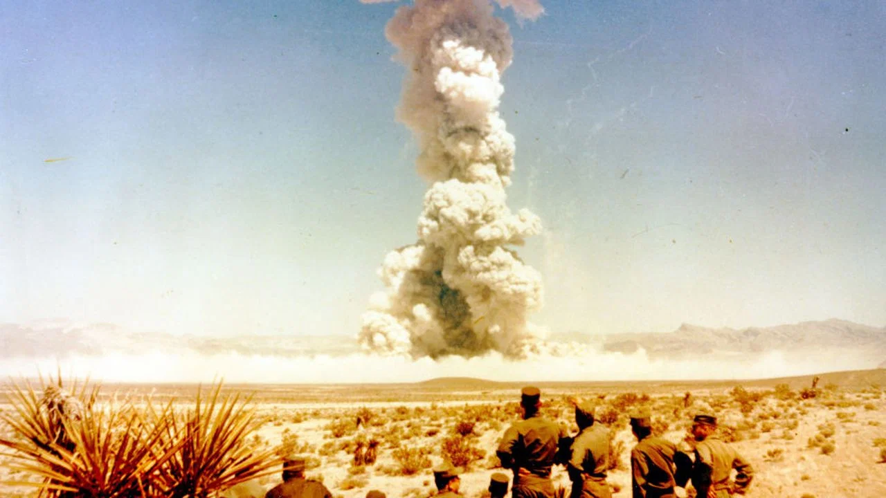 A-Bombs Over Nevada - 剧照