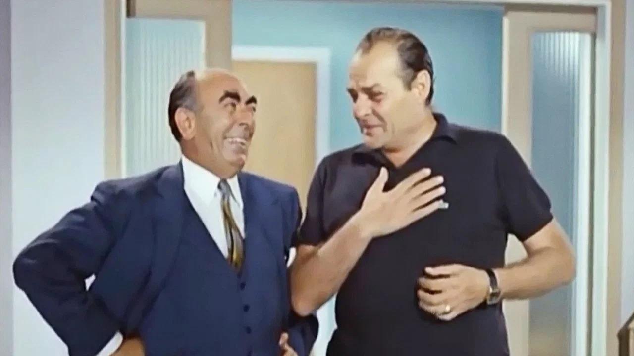 &Kappa;ά&tau;&iota; &Kappa;&omicron;&upsilon;&rho;&alpha;&sigma;&mu;έ&nu;&alpha; &Pi;&alpha;&lambda;&iota;&kappa;ά&rho;&iota;&alpha; - 剧照