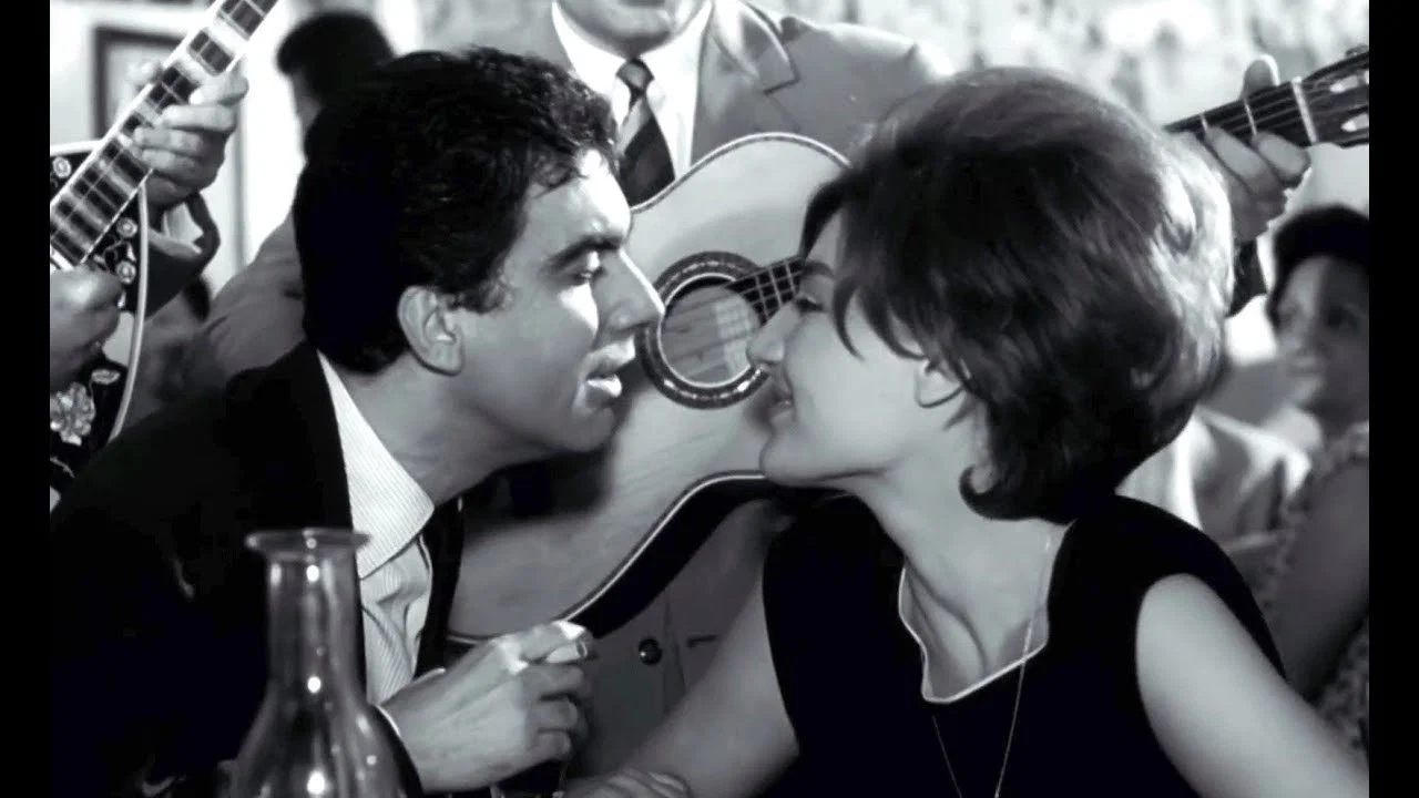 &Alpha;&lambda;&lambda;&omicron;ί&mu;&omicron;&nu;&omicron; &sigma;&tau;&omicron;&upsilon;&sigmaf; &Nu;έ&omicron;&upsilon;&sigmaf; - 剧照