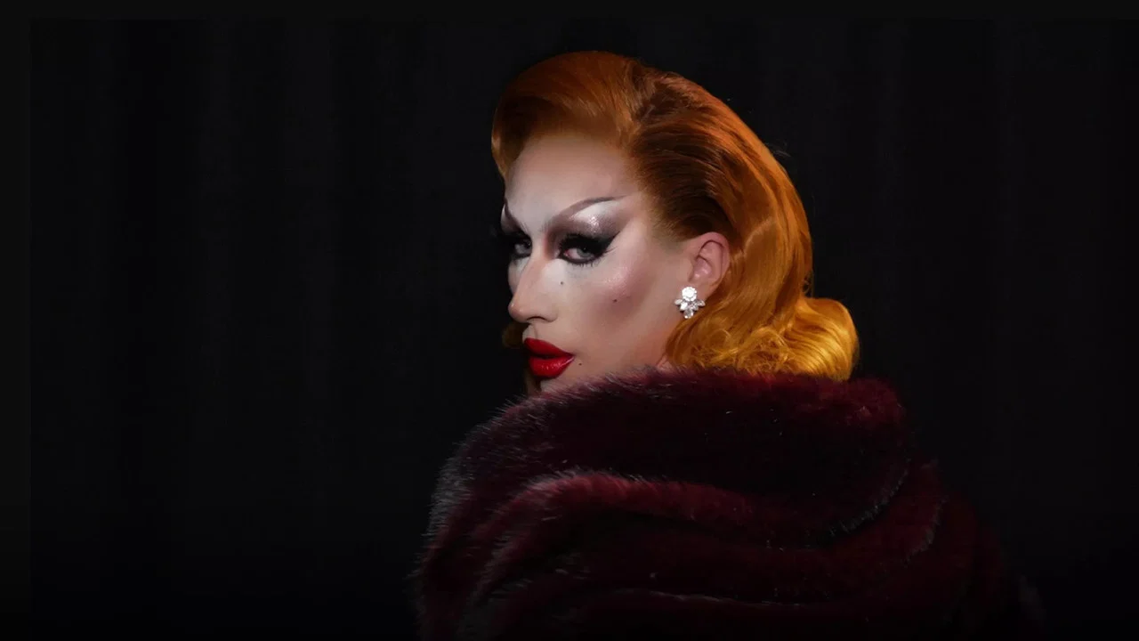 Sous les paillettes, la rage: une histoire du Drag - 剧照
