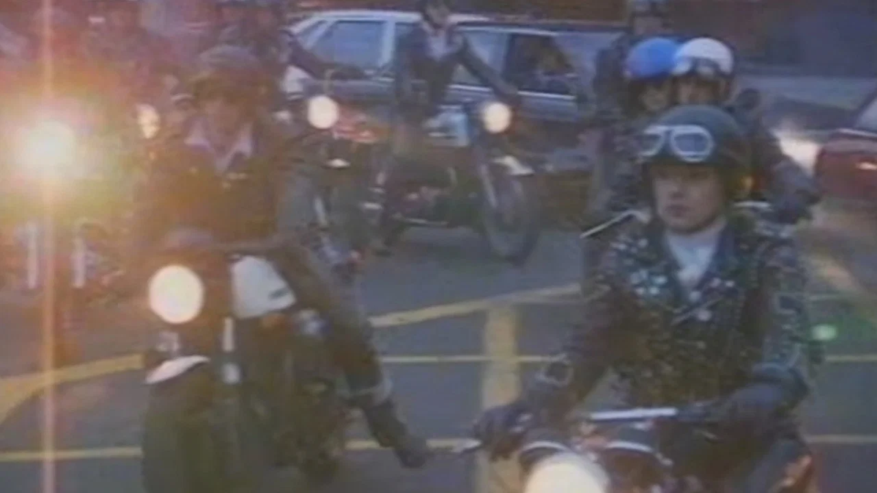 Black Leather Jacket - 剧照