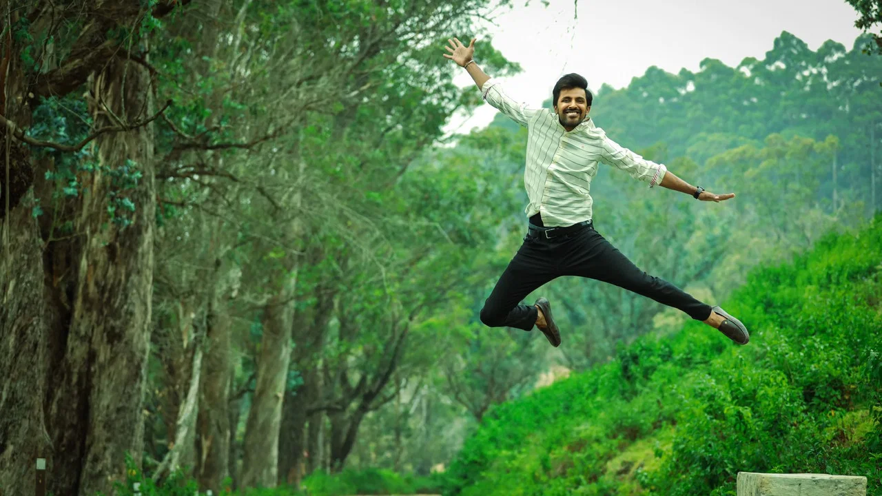 డార్లింగ్ - 剧照