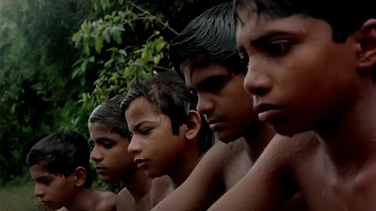 അനന്തരം - 剧照