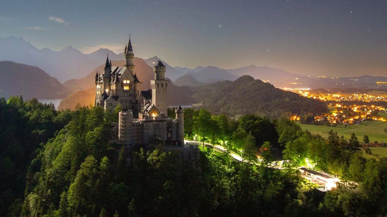 Neuschwanstein - Ludwigs Traum, Ludwigs Trag&ouml;die - 剧照
