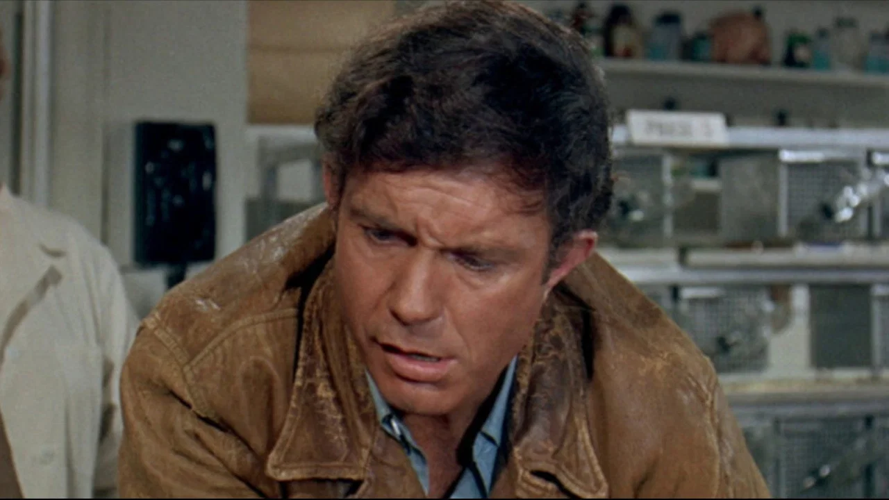 查利 - 剧照