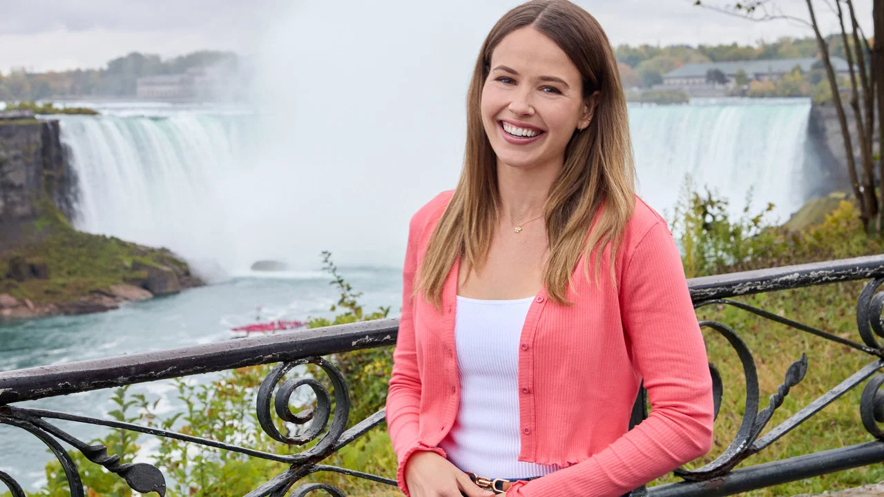 Falling in Love in Niagara - 剧照