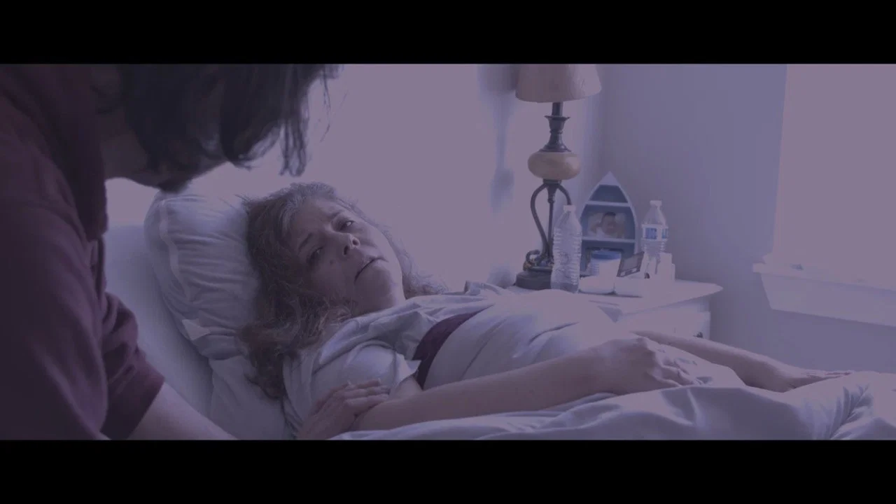 The Woman in the Room - 剧照