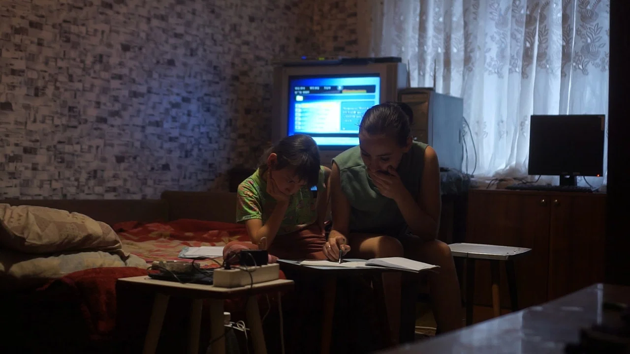 Світлода́рськ - 剧照