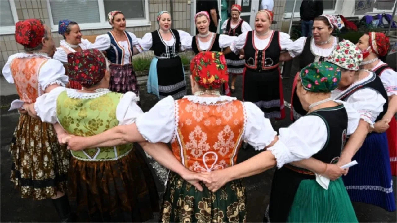 Sviatočn&eacute; chv&iacute;le rodov Hontu a Novohradu - 剧照