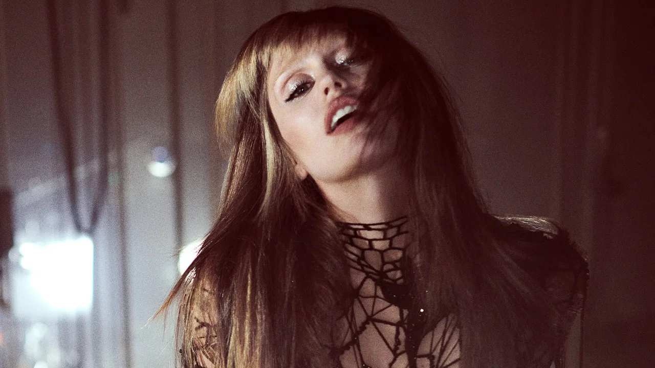 Miley Cyrus: Something Beautiful - 剧照