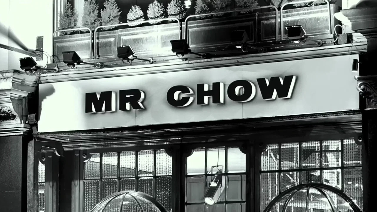 aka Mr. Chow - 剧照