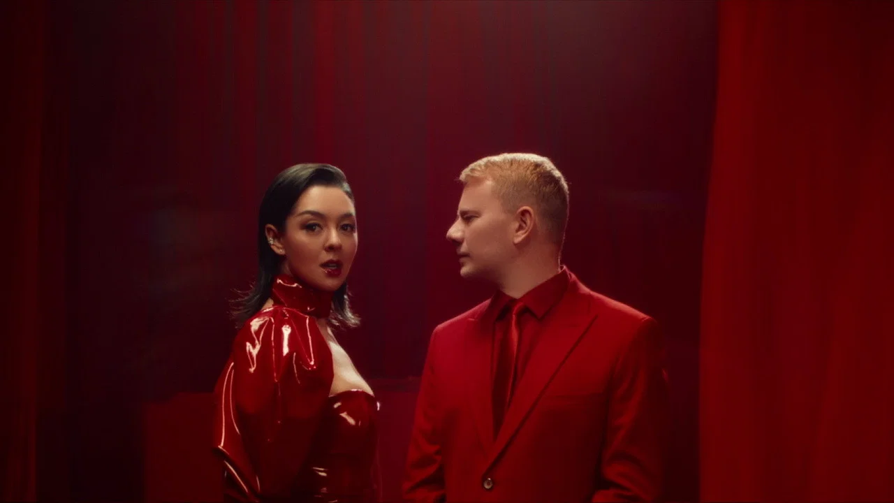DJ SMASH & Марина Кравец - Ты со мной или нет - 剧照
