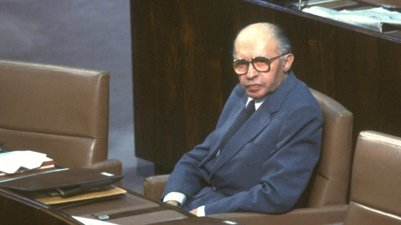 Menachem Begin: Peace and War - 剧照