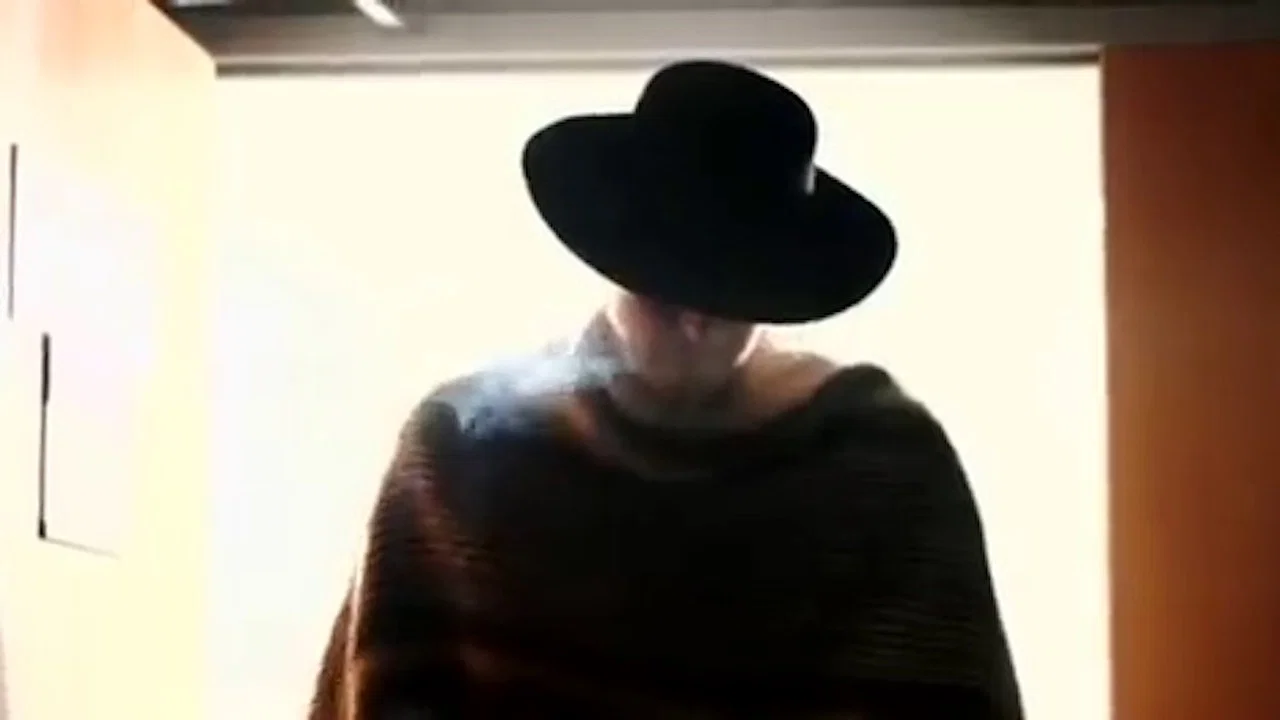 Fifteen Minutes That Shook the World - 剧照