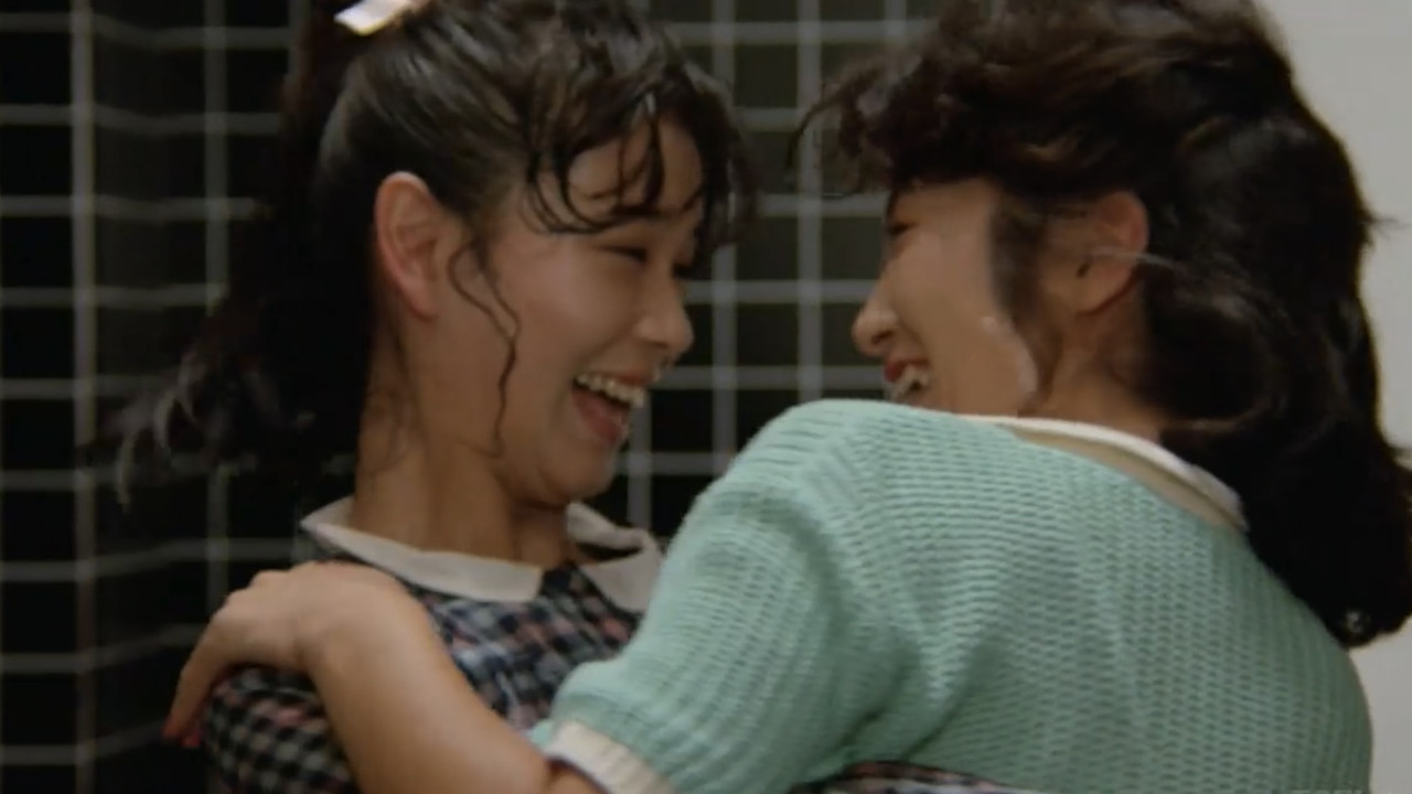 OL百合族19岁 - 剧照