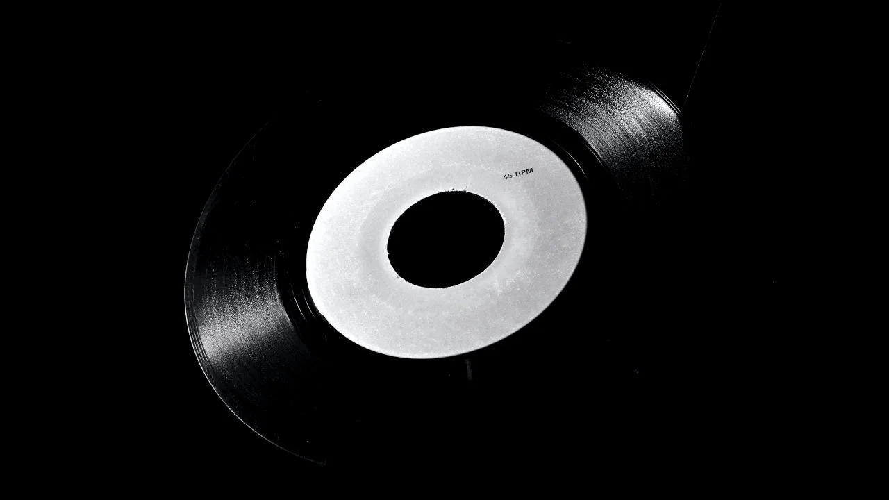 Vinyl - 剧照