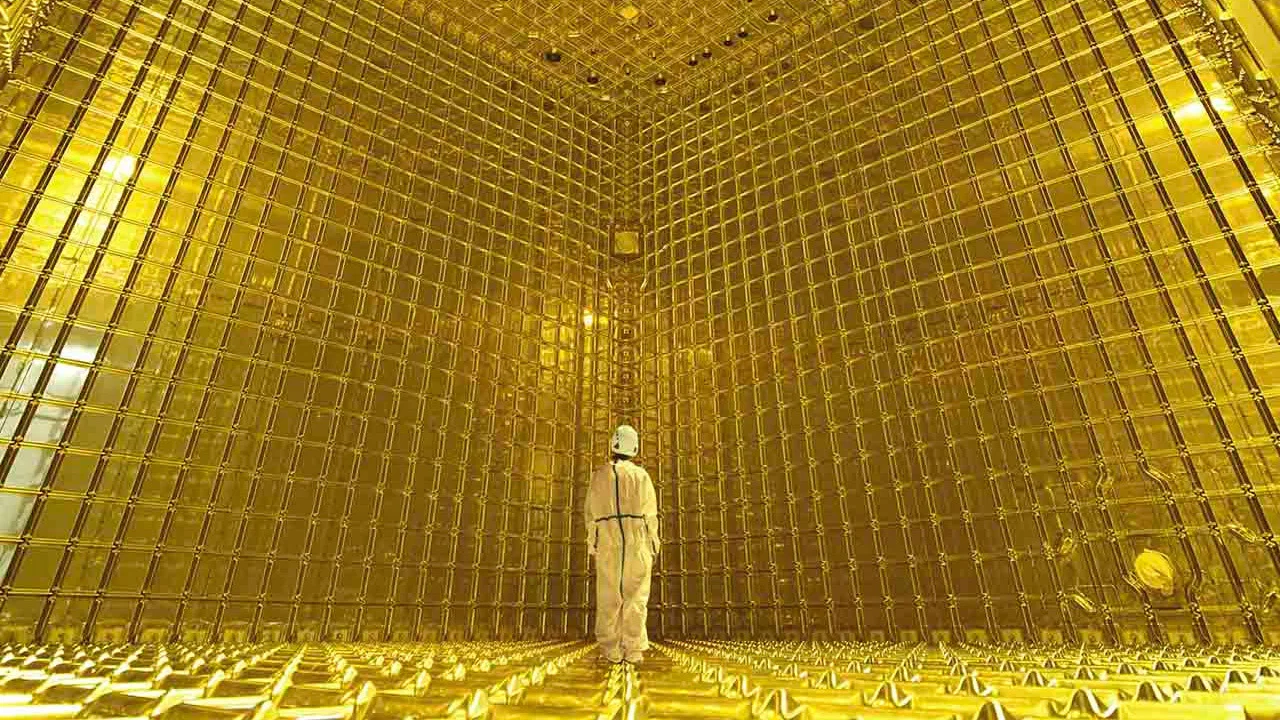 Almost Nothing - Cern: Experimental City - 剧照