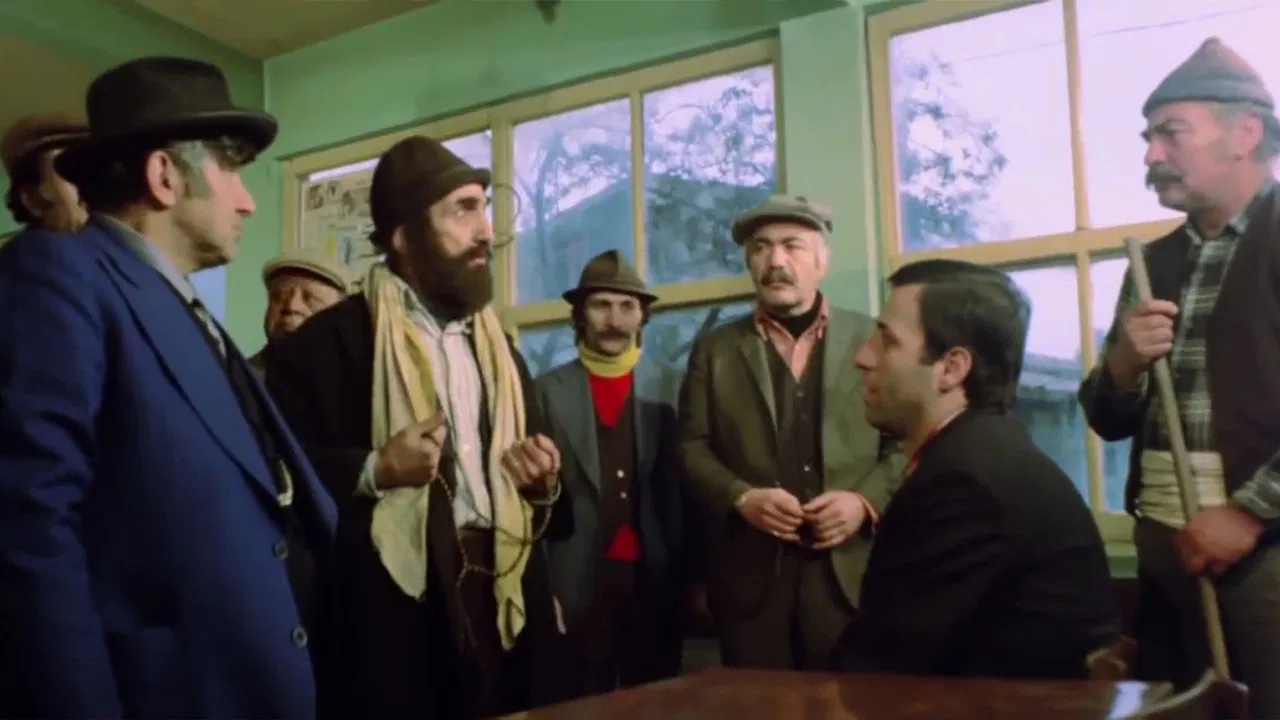 &Uuml;&ccedil; Kağıt&ccedil;ı - 剧照