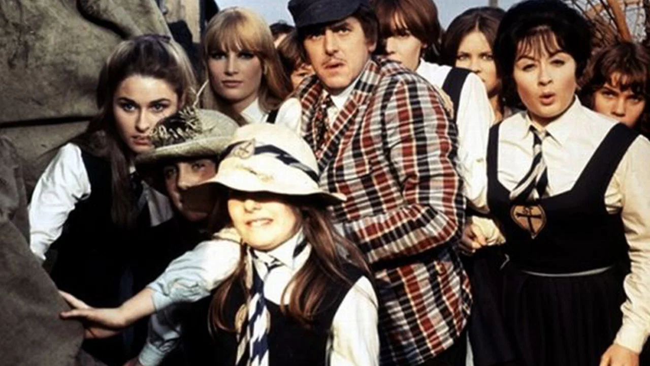 The Great St Trinian's Train Robbery - 剧照