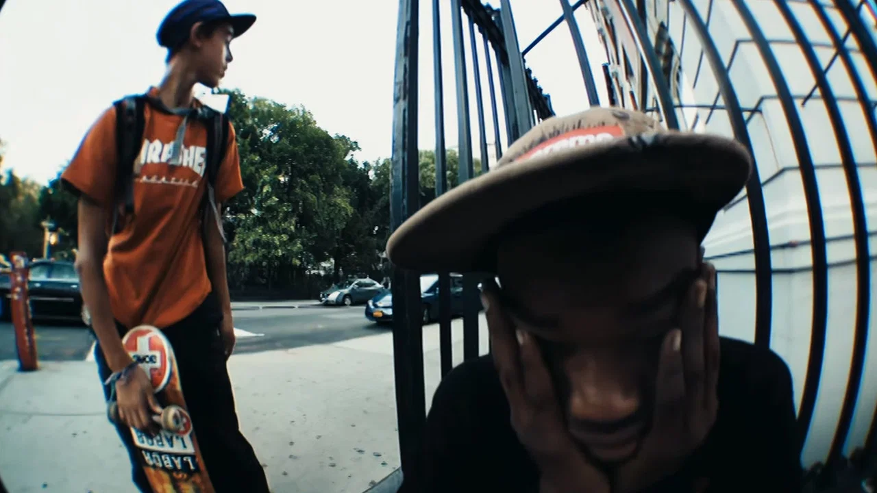 Supreme - "cherry" - 剧照