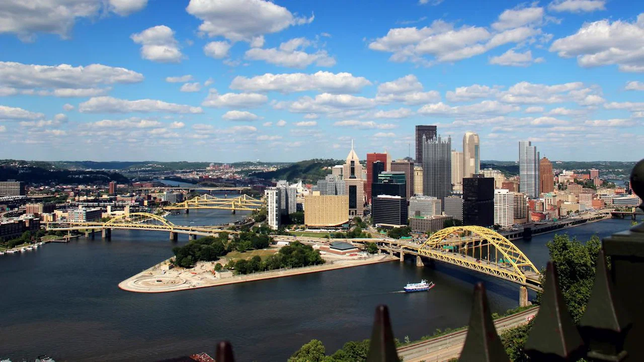 Downtown Pittsburgh - 剧照