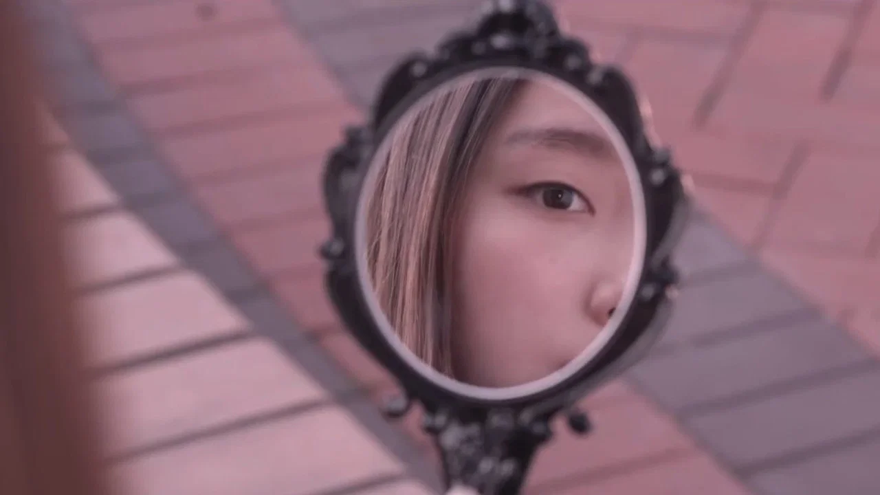 인형 - 剧照