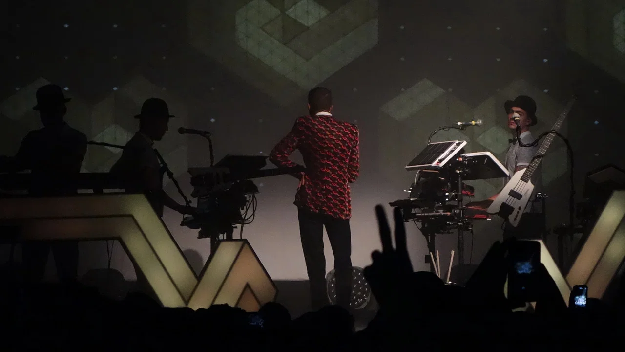 Stromae：《Racine carr&eacute;e》音乐现场实况 - 剧照