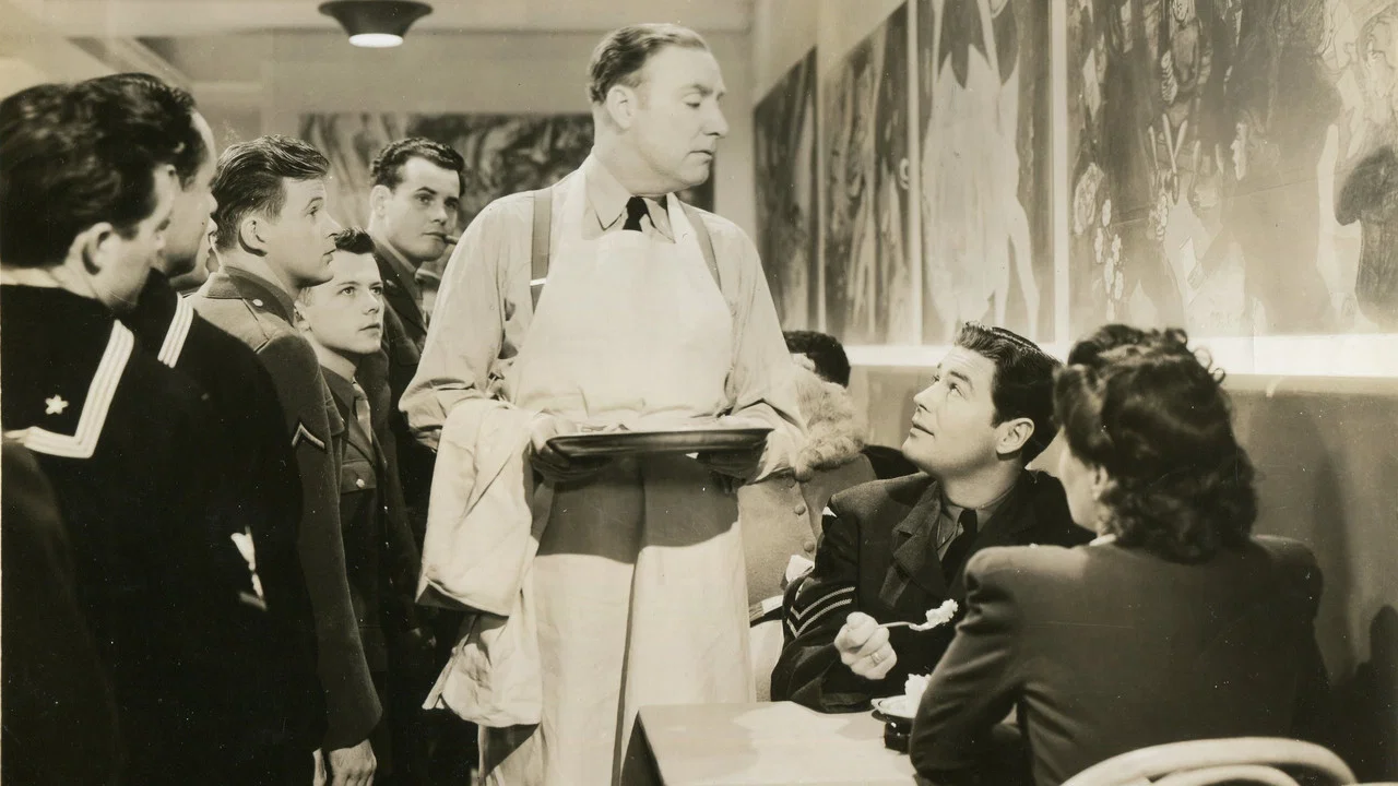 Stage Door Canteen - 剧照