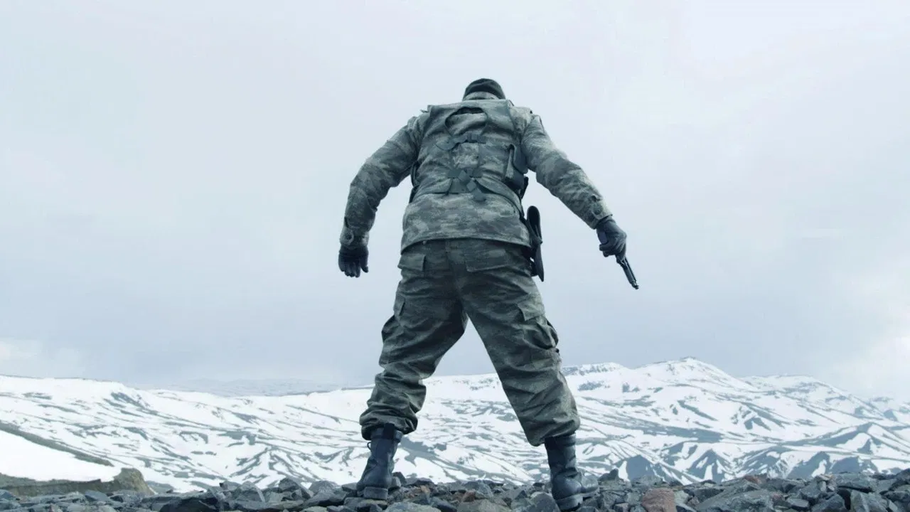 山 - 剧照