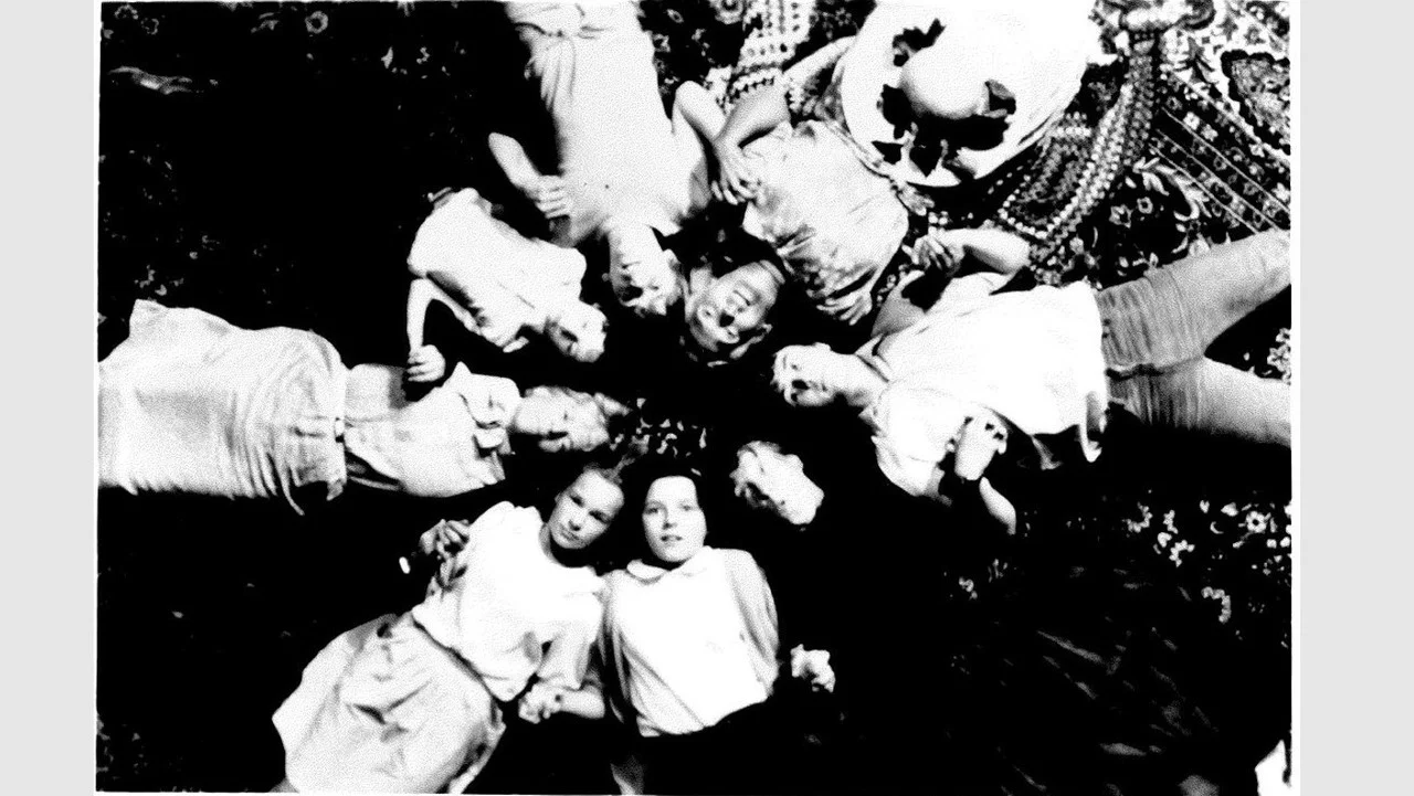 The Witches and the Grinnygog - 剧照