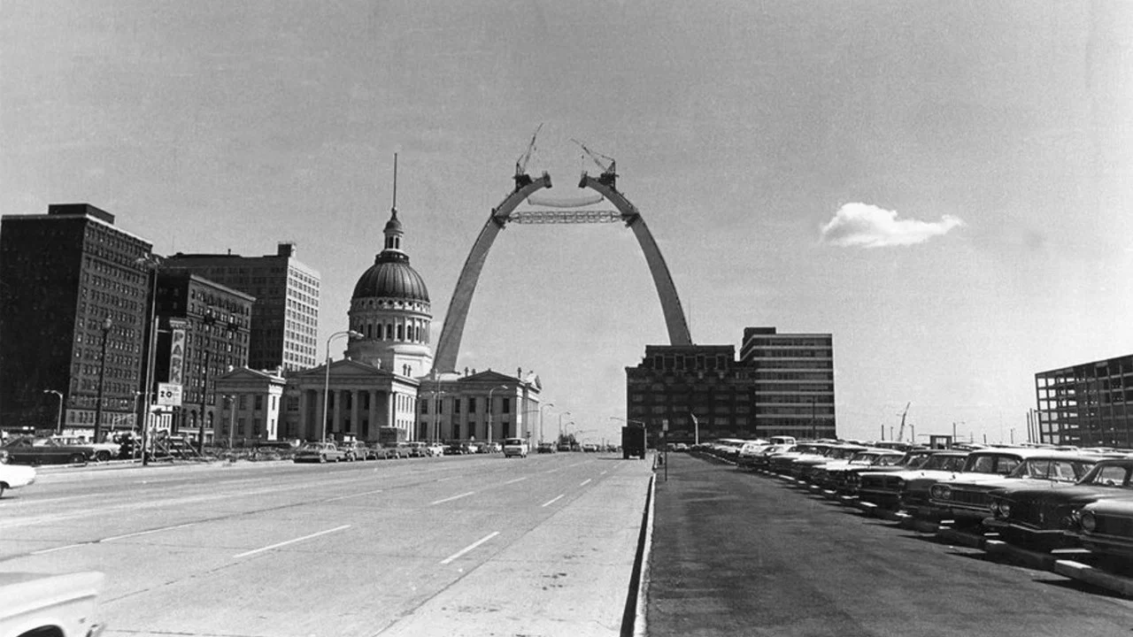 The Gateway Arch: A Reflection of America - 剧照