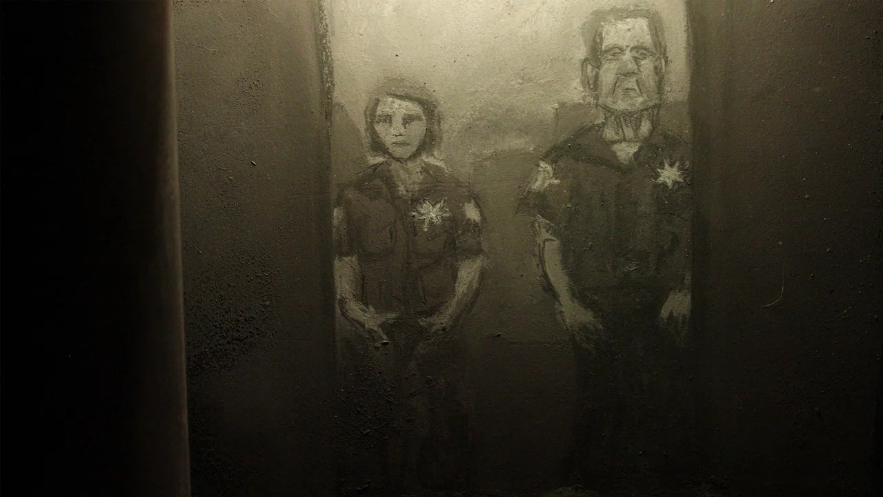 Girl in the Hallway - 剧照