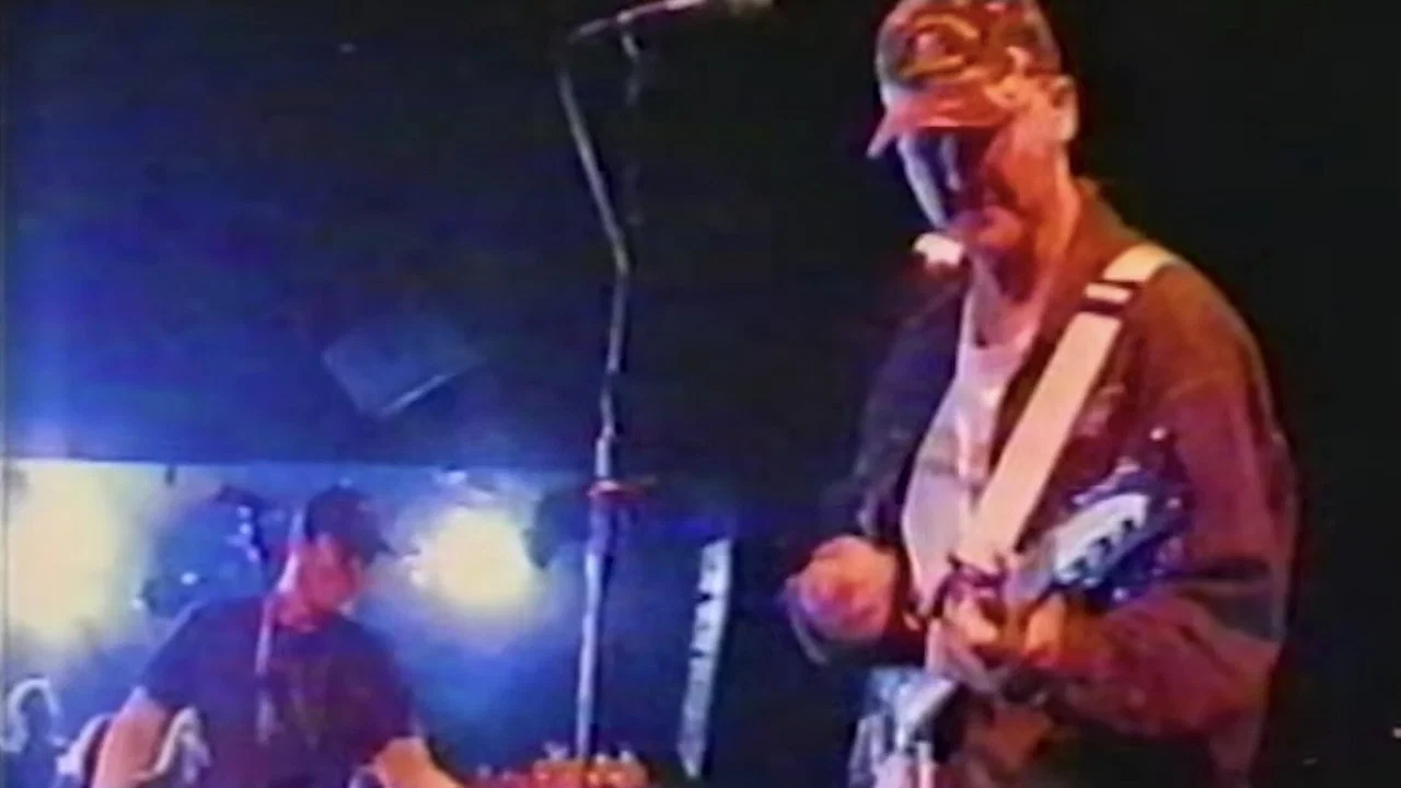 Hotline TNT - Live + in Shape - 剧照