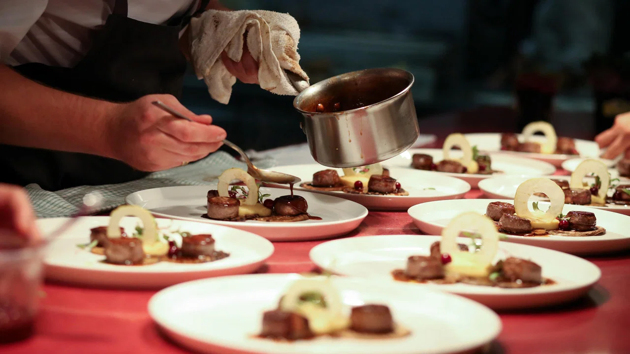 100 ans &agrave; table - 剧照