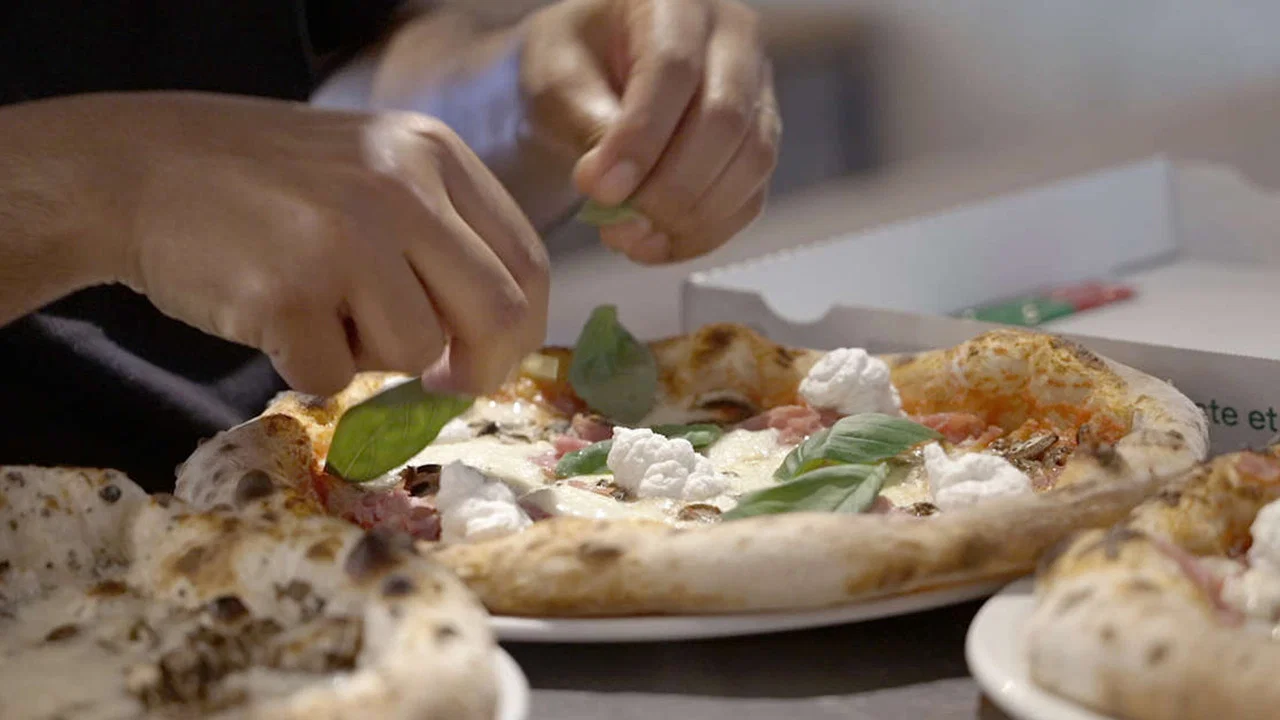 Quand la pizza veut montrer p&acirc;te blanche - 剧照