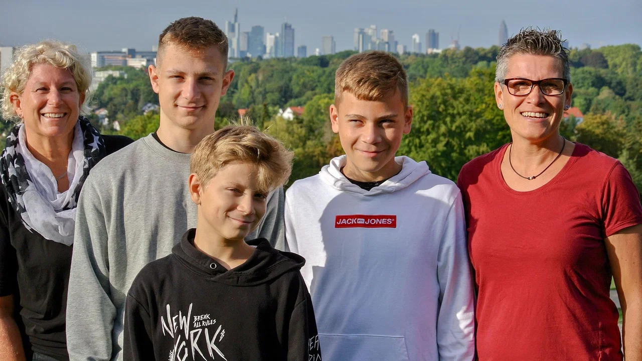 Meine alles au&szlig;er gew&ouml;hnliche Familie - 剧照